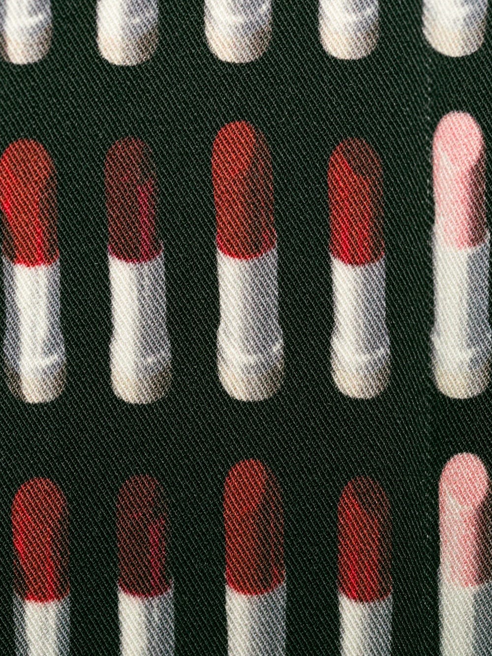 prada lipstick print