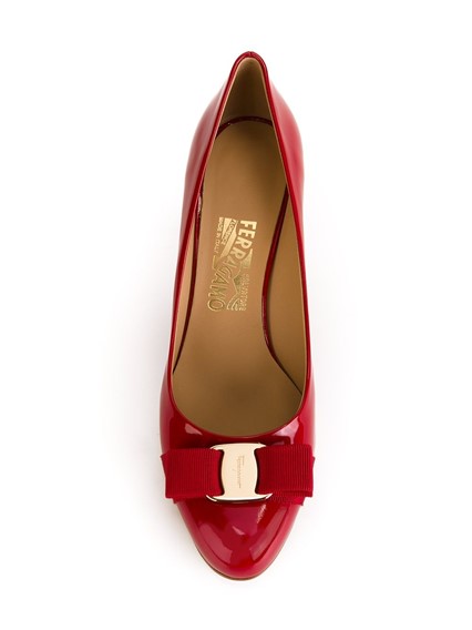 carla 70 ferragamo