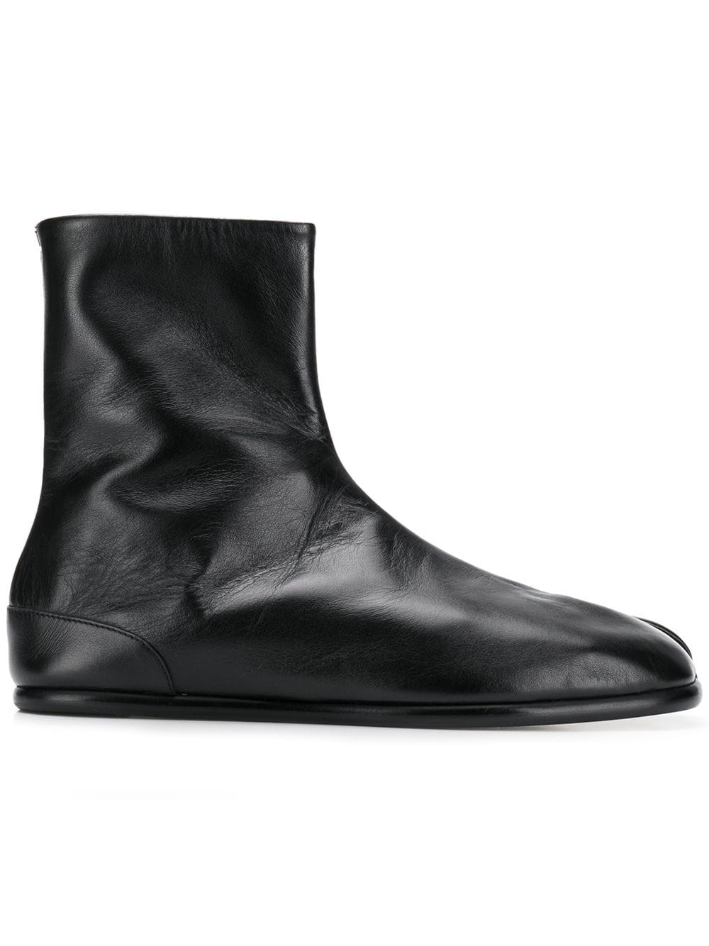 Maison Margiela Black Tabi Leather Ankle Boots In Black