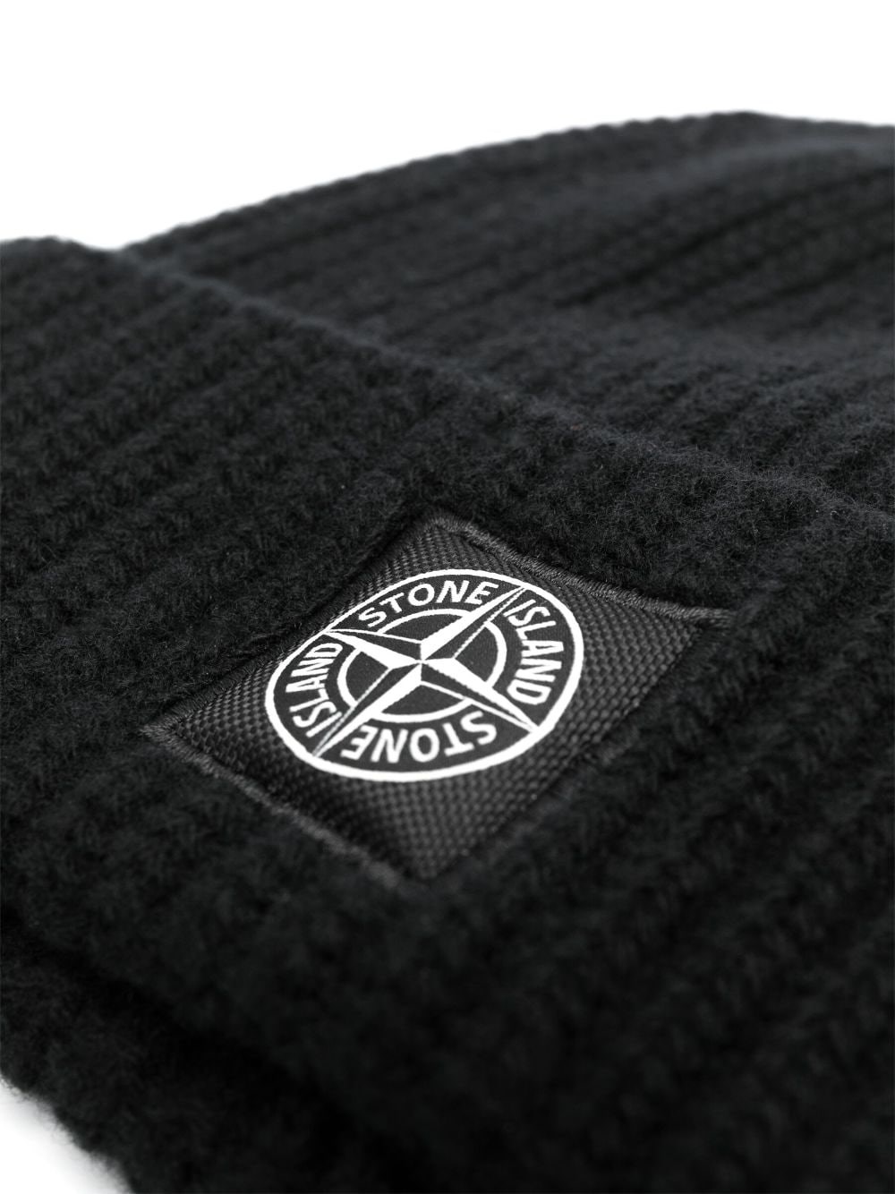 stone island BEANIE HAT available on montiboutique.com - 56254