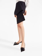 【Prada】アシンメトリーヘム ミニスカート 送料込み Prada アシンメトリーヘムミニスカート available on Monti