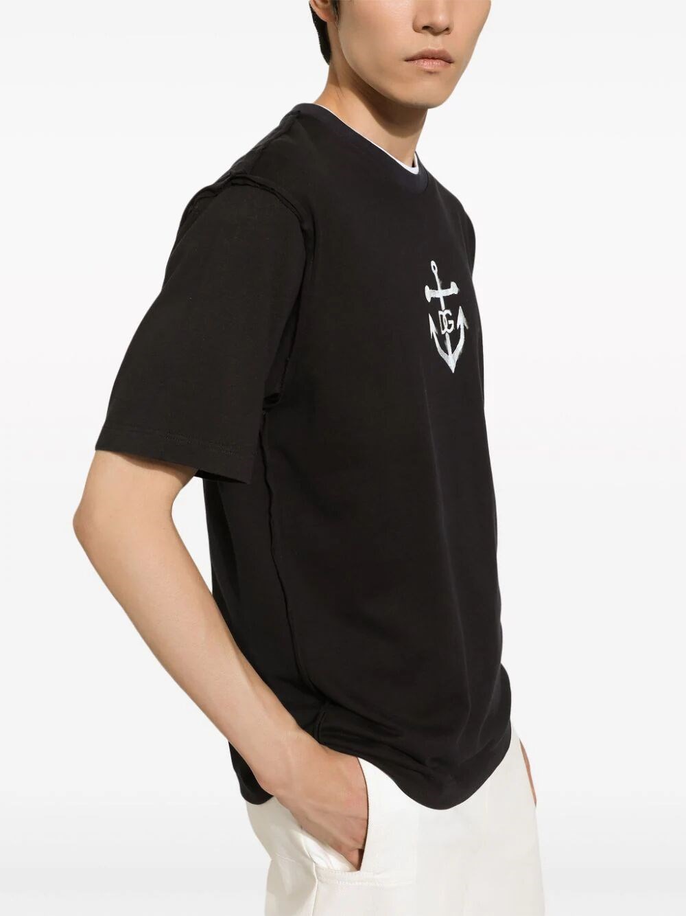 T-shirt with embroidered logo