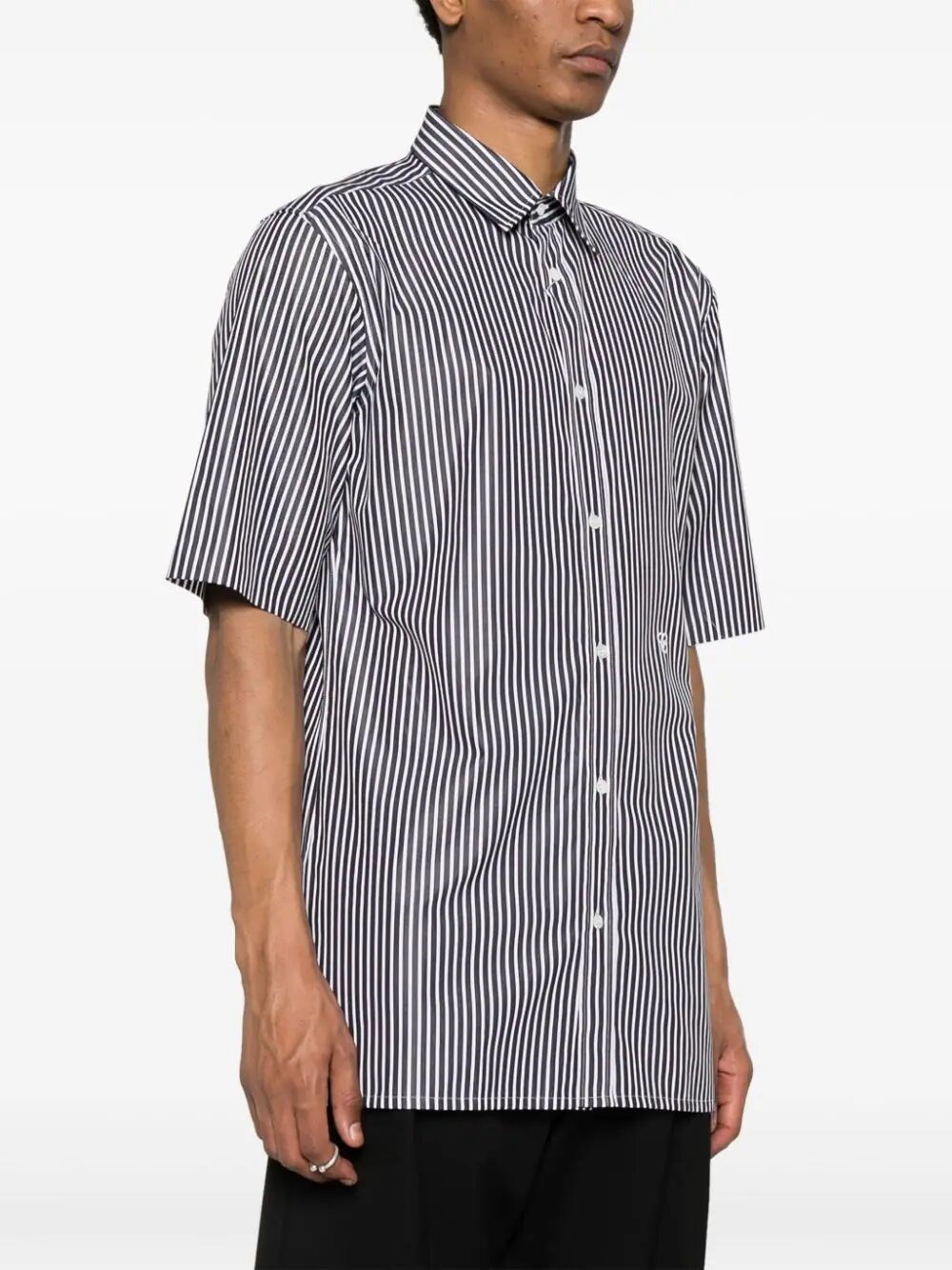 Short-sleeve striped shirt