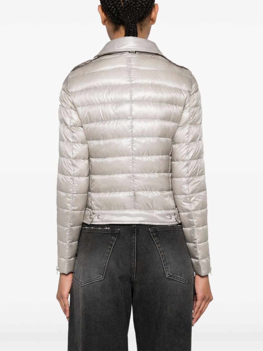 Off-centre-fastening down jacket
