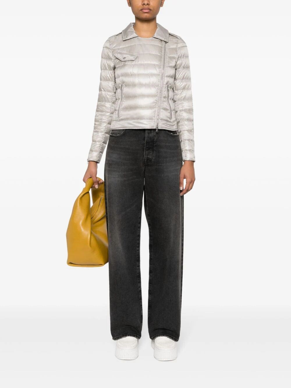 Off-centre-fastening down jacket