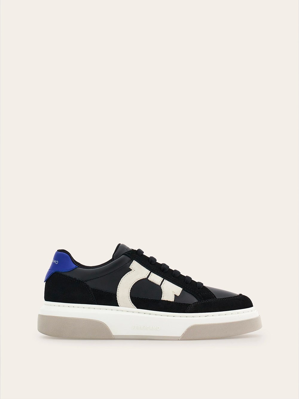 Ferragamo Black Low Cut Gancini Outline Sneakers In Black
