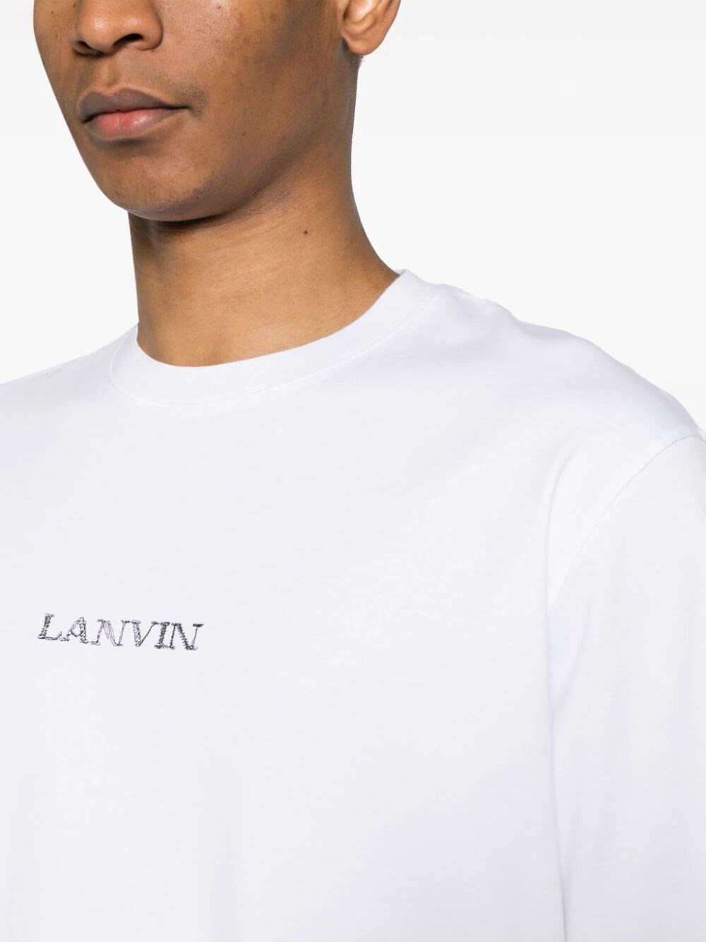 EMBROIDERED LOGO T-SHIRT