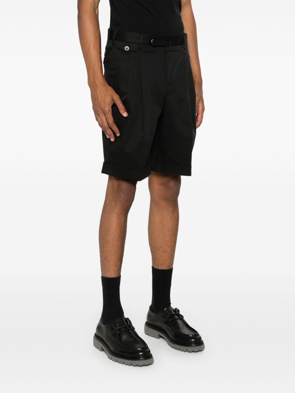 DARTED CHINO SHORTS