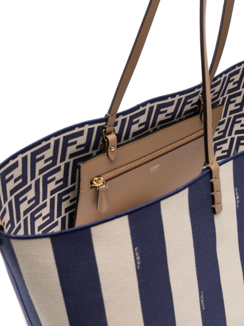 LARGE ROLL REVERSIBLE SHOPPER IN PEQUIN STRIPED