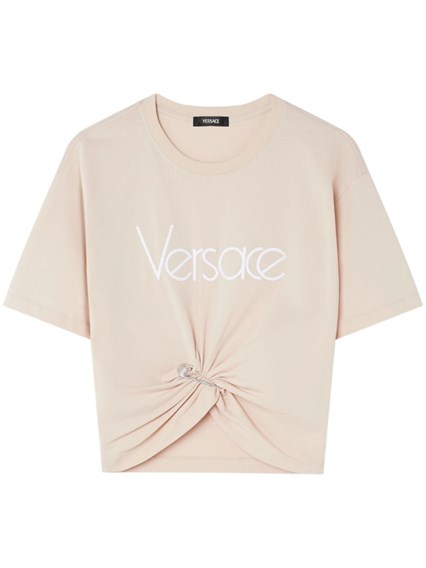 【送料込】FENDI 3D ローマ クロップド Tシャツ Fendi 3d fendi ローマ クロップド tシャツ available on Monti