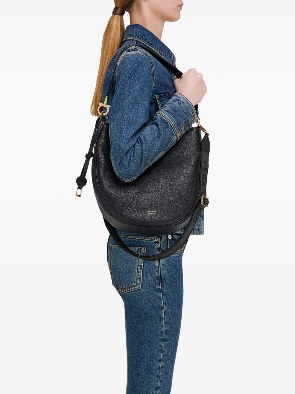 ☆関税込み☆ FERRAGAMO North South Hobo Bag