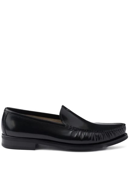 Givenchy Tux loafers in patent leather available on Monti