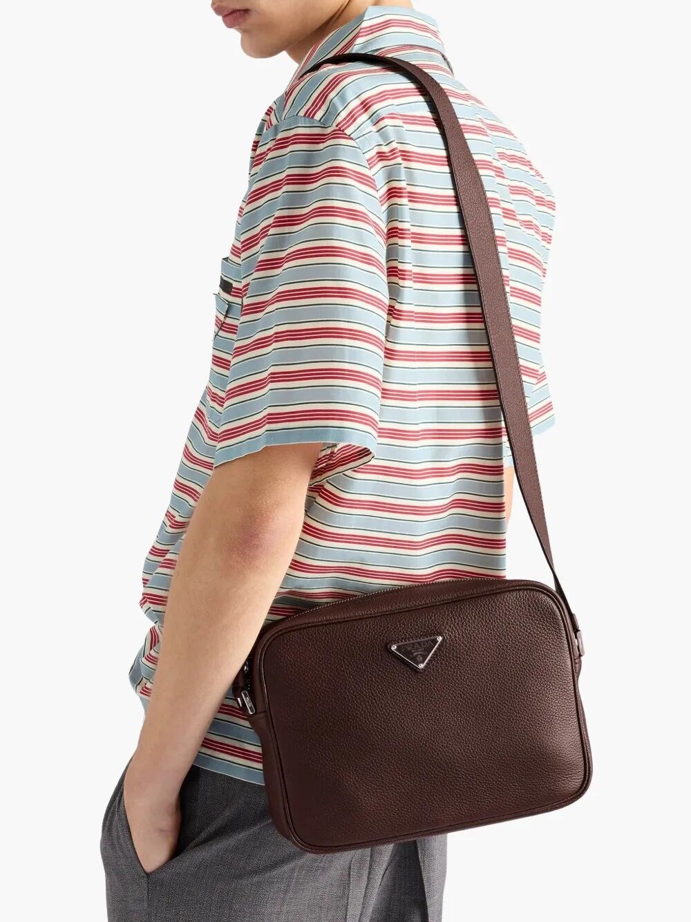 GRAINED LEATHER SHOULDER BAG