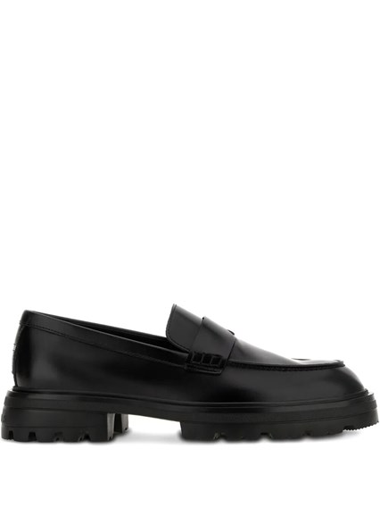 【関税＆送料込み】Givenchy Tux Loafers In Patent Leather S Tux loafers in patent leather in - black | Givenchy US