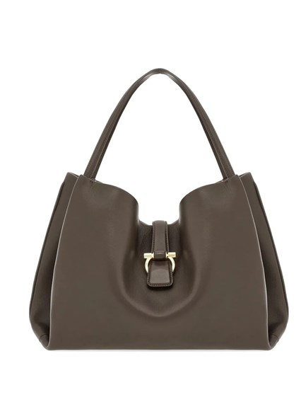 ＊BOTTEGA VENETA＊ラージ コブル メッセンジャー Bottega veneta ラージコブルメッセンジャー available on Monti