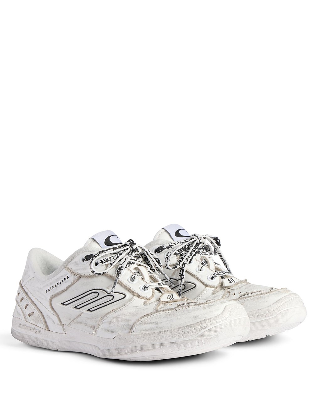 HAMPTONS MEDIUM WORN-OUT SNEAKER IN WHITE