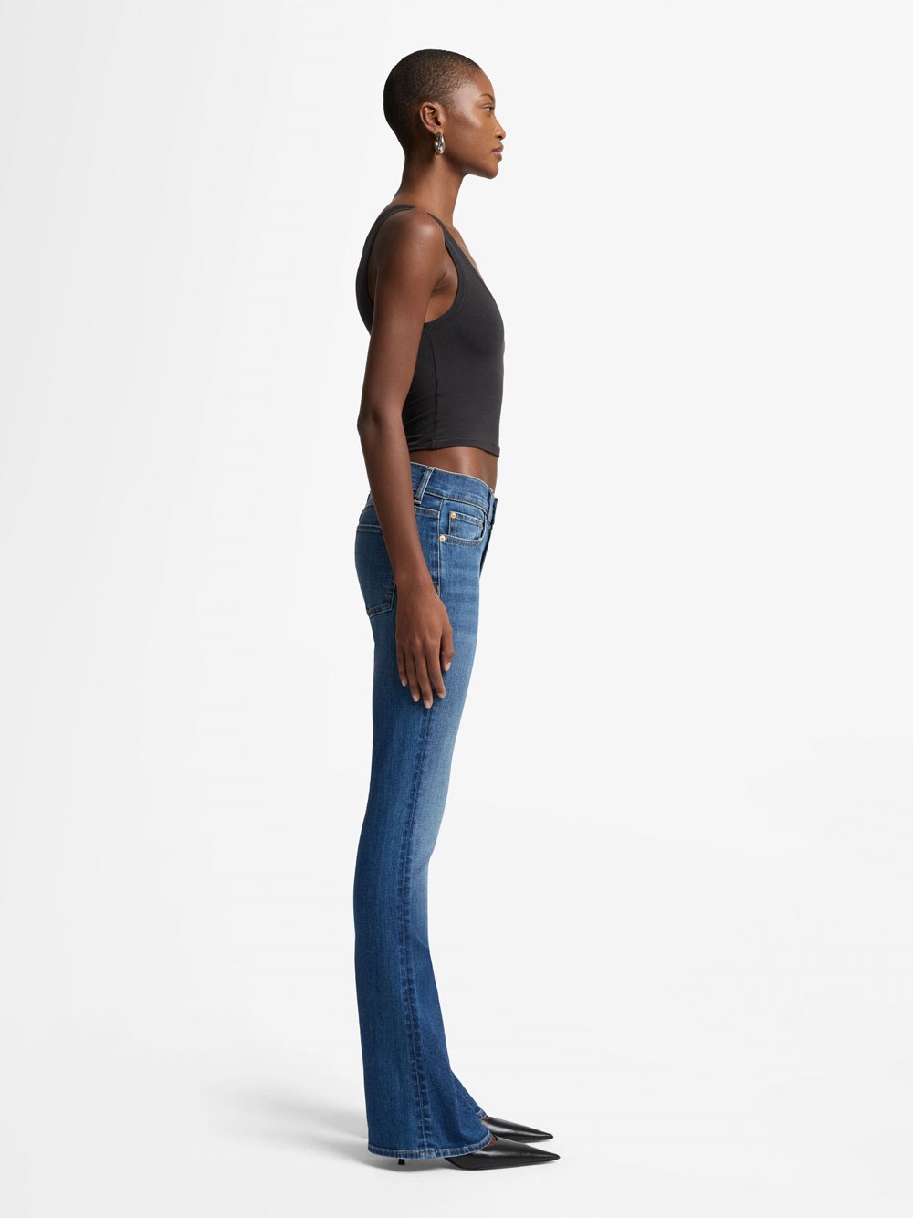 MID WAIST BOOTCUT JEANS IN SLIM ILLUSION DENIM