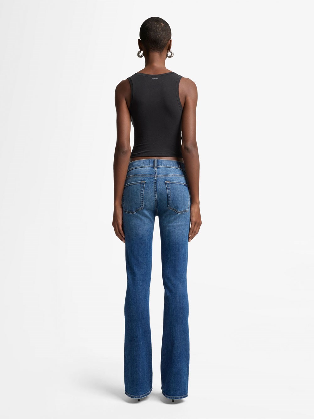 MID WAIST BOOTCUT JEANS IN SLIM ILLUSION DENIM