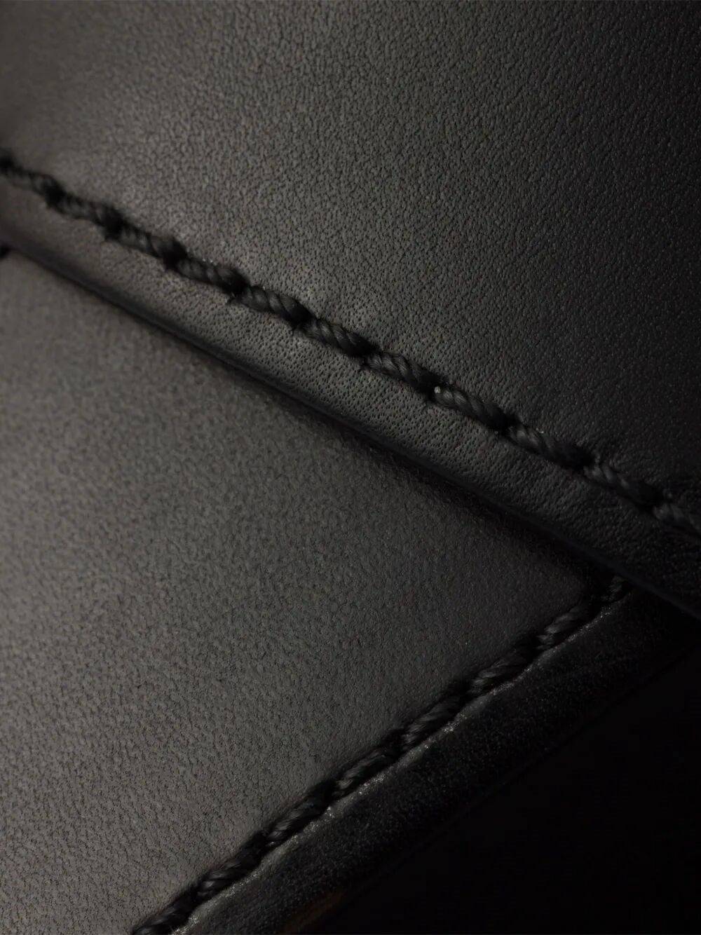 LEATHER CRISSCROSS SLIDES WITH BUCKLE