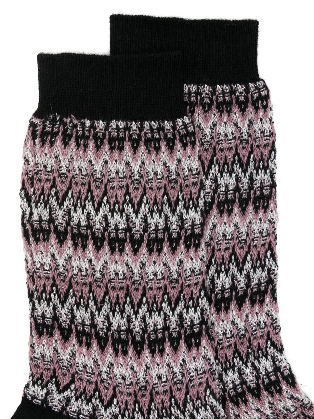 ZIG-ZAG PATTERN CALF SOCKS