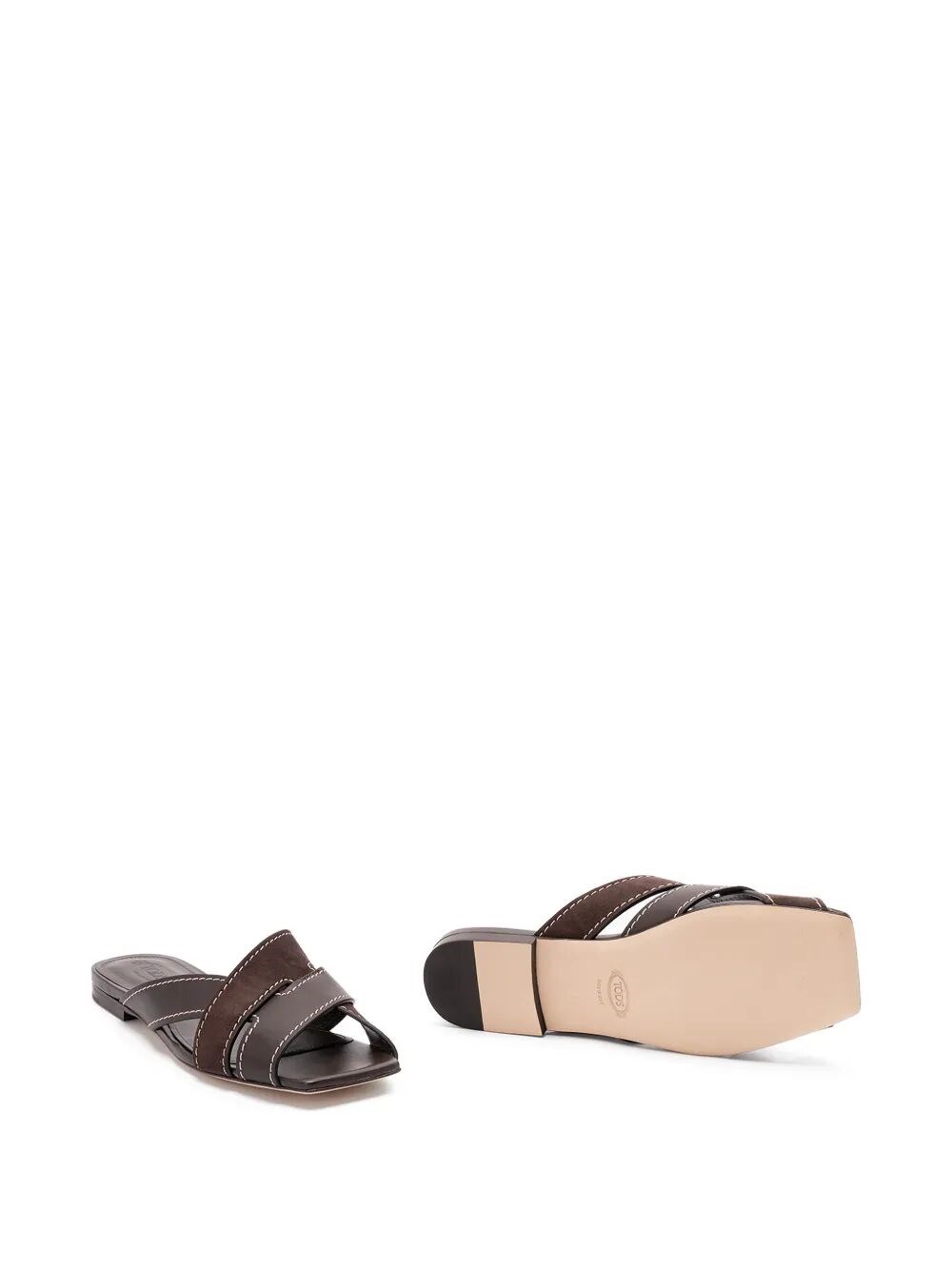 FLAT LEATHER SANDALS WITH CROSSED STRAPS
