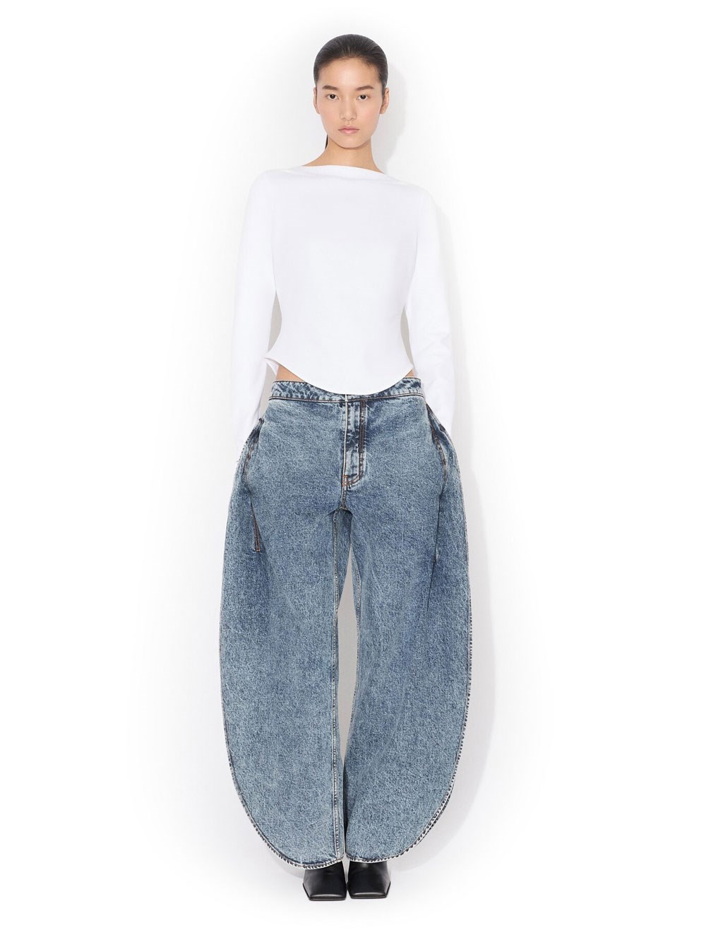 PETAL DENIM PANTS WITH SIDE SLIT