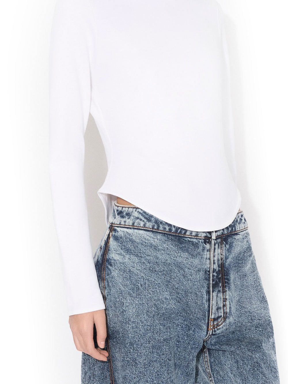PETAL DENIM PANTS WITH SIDE SLIT